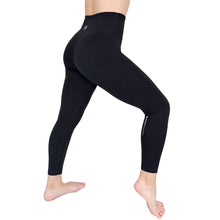 Load image into Gallery viewer, Master Athletics Women's High Rise 7/8 Performance Legging