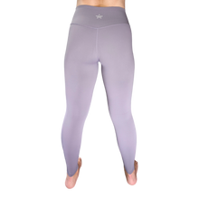 Load image into Gallery viewer, Master Athletics Women's High Rise 7/8 Performance Legging